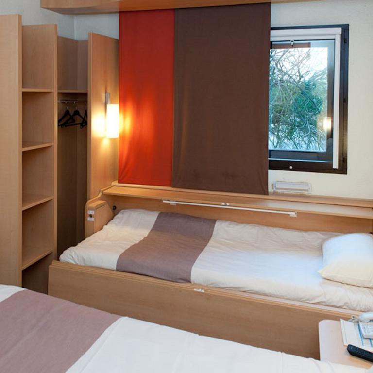 Egg Hotel Gonesse Camera foto