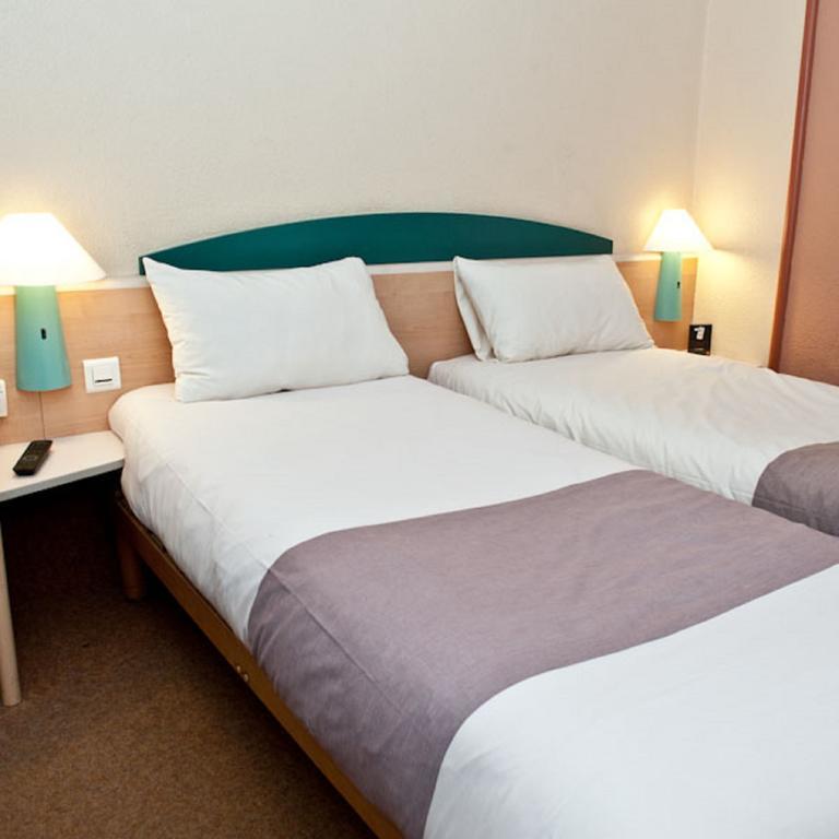 Egg Hotel Gonesse Esterno foto